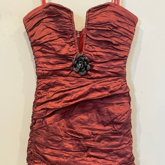 NWT BCBGMAXAZRIA Ruby Red Tristina Ruched Strapless Dress Sz 2 - Picture 3 of 12